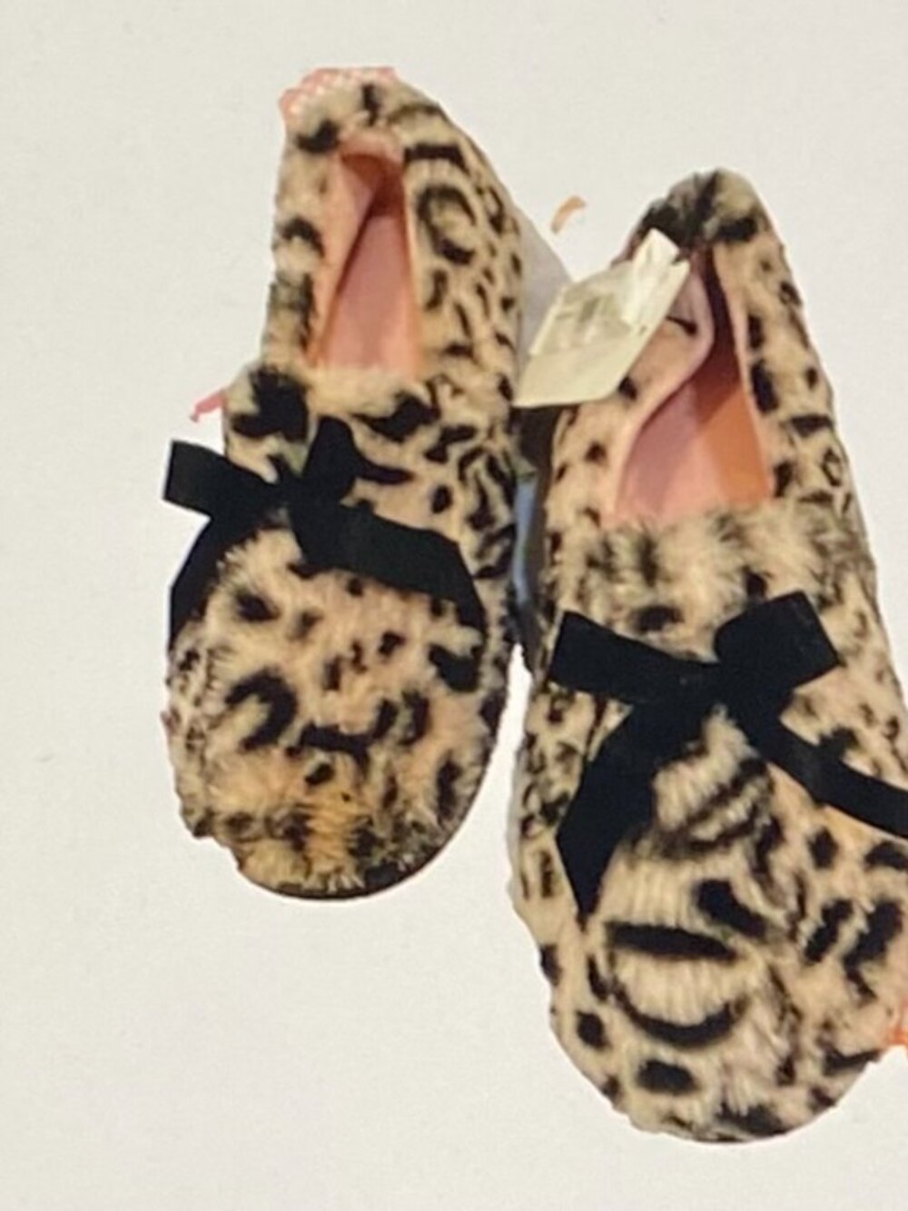 MUK LUKS WOMEN'S ANIMAL PRINT BOW SLIPPERS
